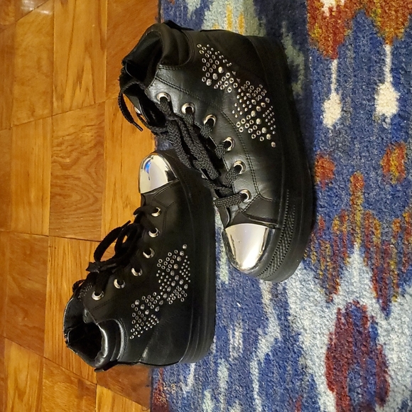 Platform Tennis Shoes - Picture 5 of 7